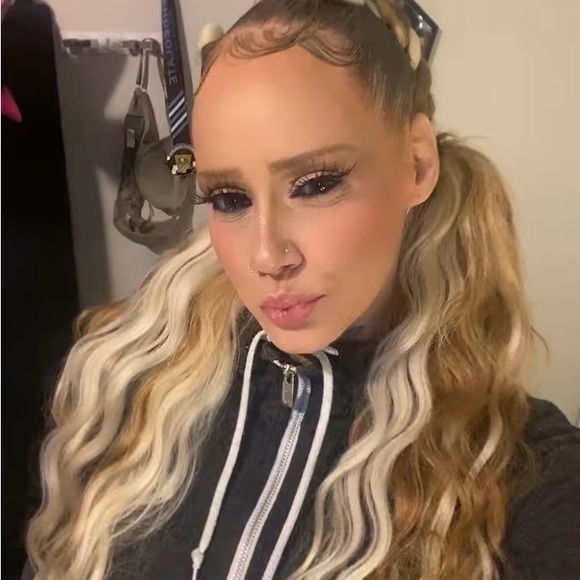 Meet your Posher, London - Picture 2 of 3